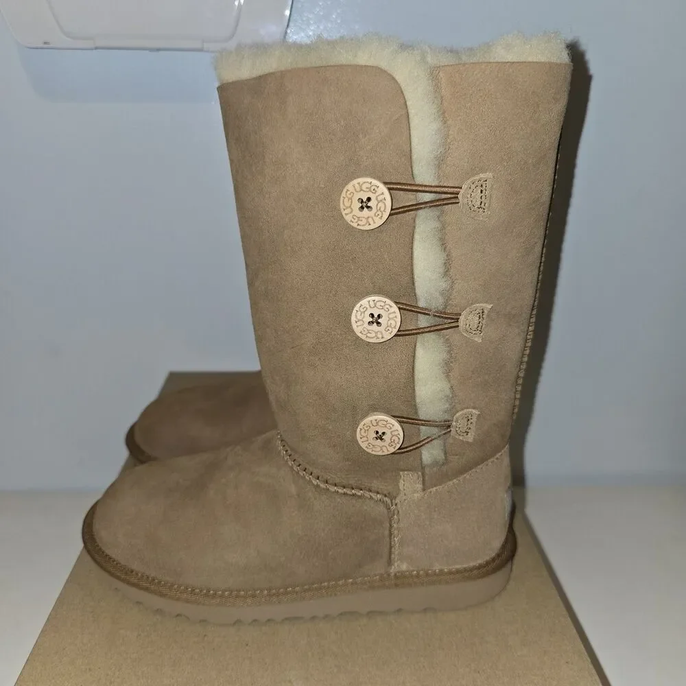 UGG Kids Girls Bailey Button Triplet Boots Size 4